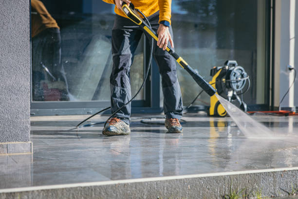 Best Pool Deck Cleaning  in Mansfield, OH